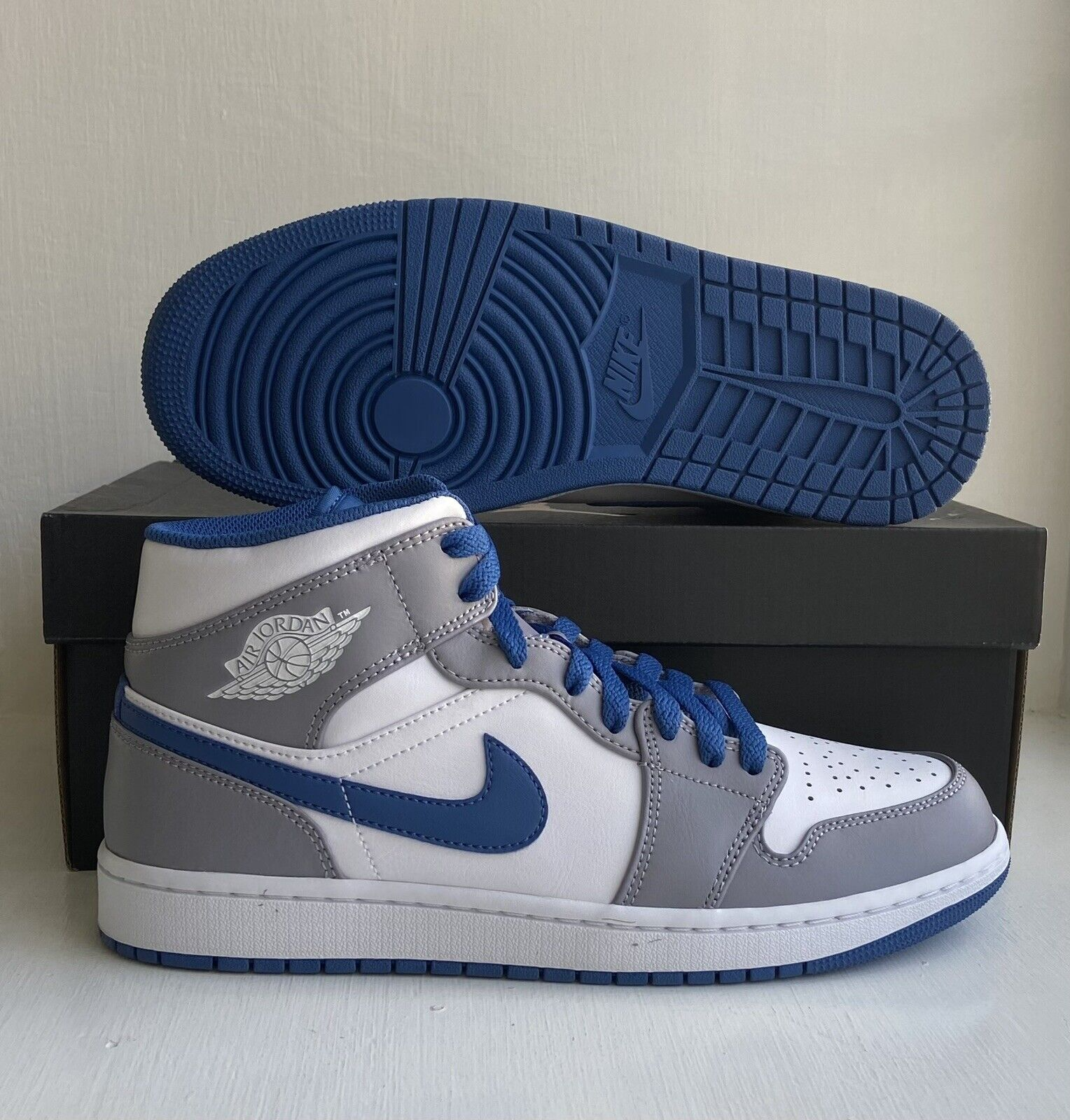 Giày Nike Air Jordan 1 Mid 'True Blue' DQ8426-014 - Ảnh 5