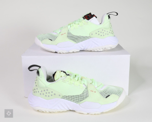 Alternative view of Giày Nike Air Jordan Delta 'Barely Volt' CT1003-700