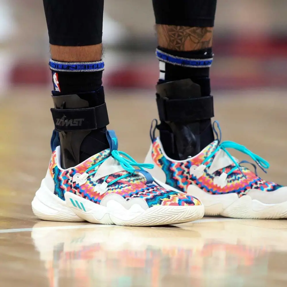 Alternative view of Giày Adidas Trae Young 1 'Tie-Dye' GY0295