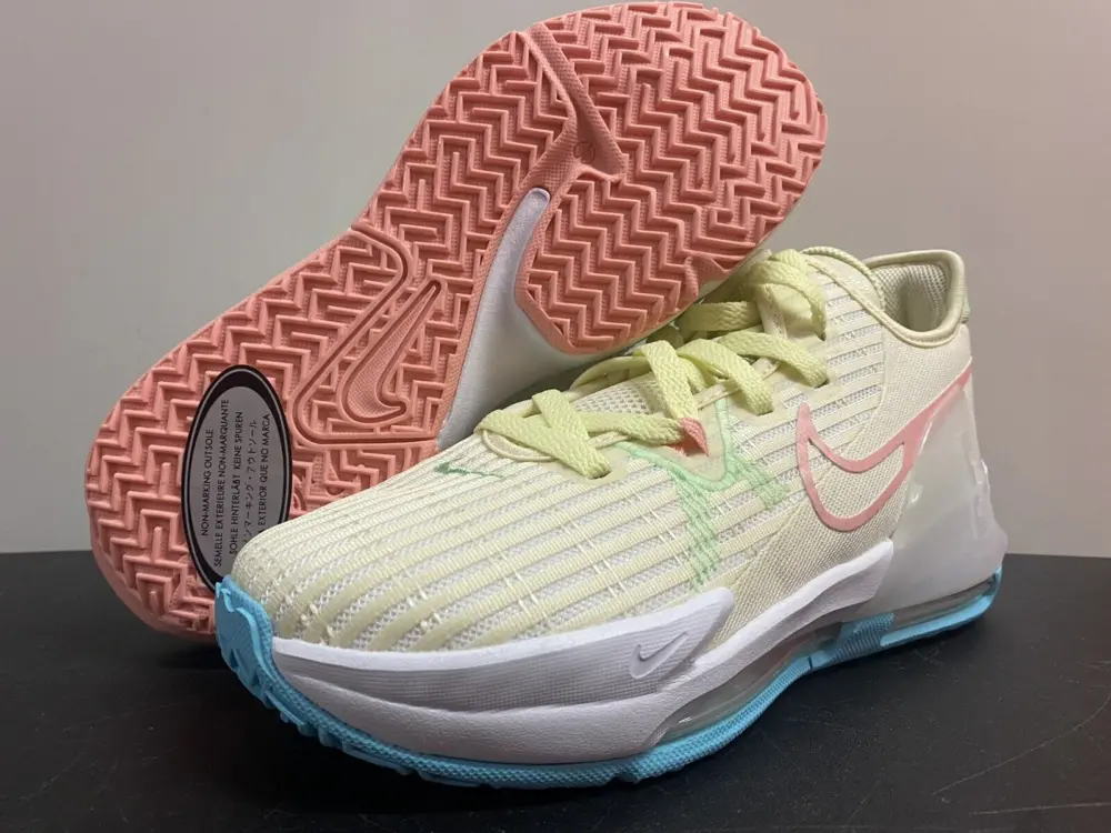Alternative view of Giày Nike LeBron Witness 6 GS 'Coconut Milk' DD0423-103