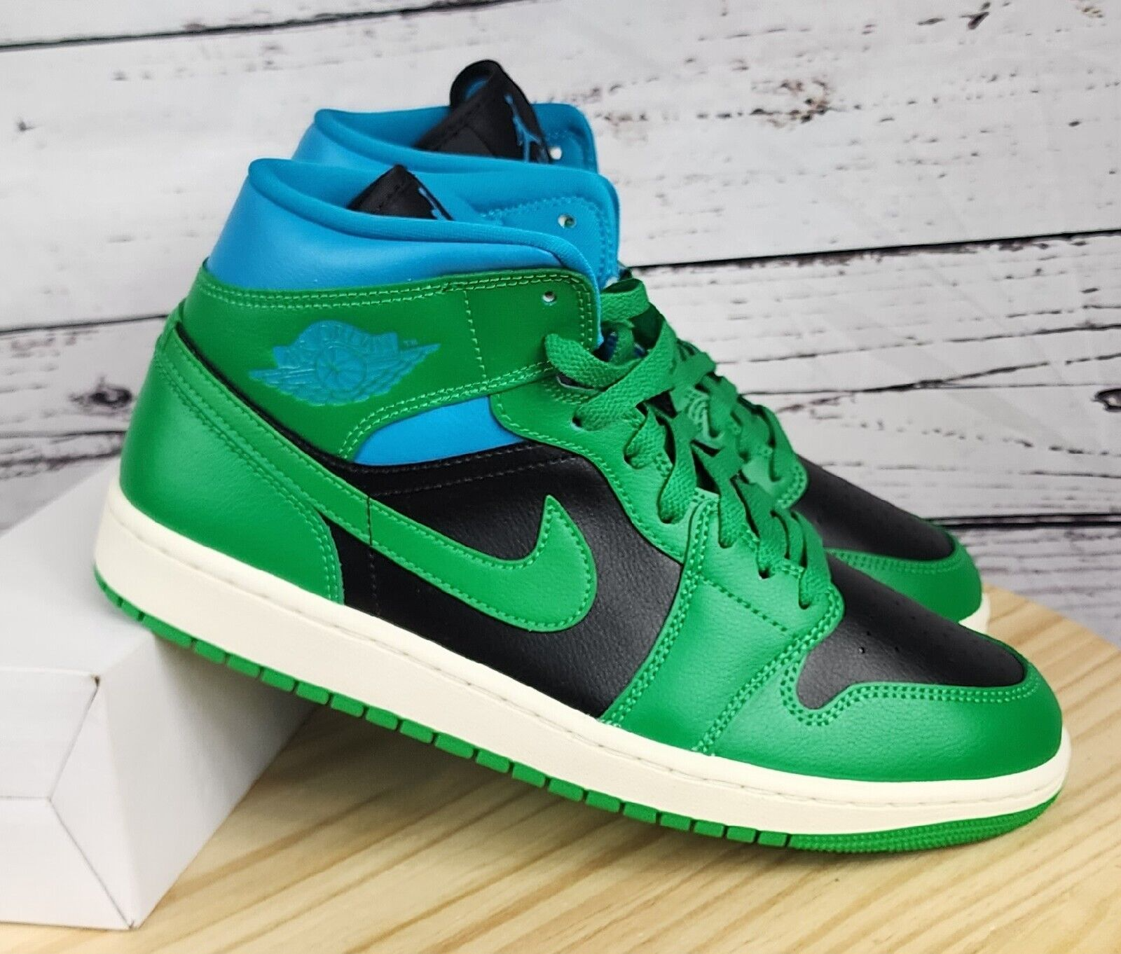 Giày Nike Air Jordan 1 Mid 'Lucky Green Aquatone' BQ6472-033 - Ảnh 3