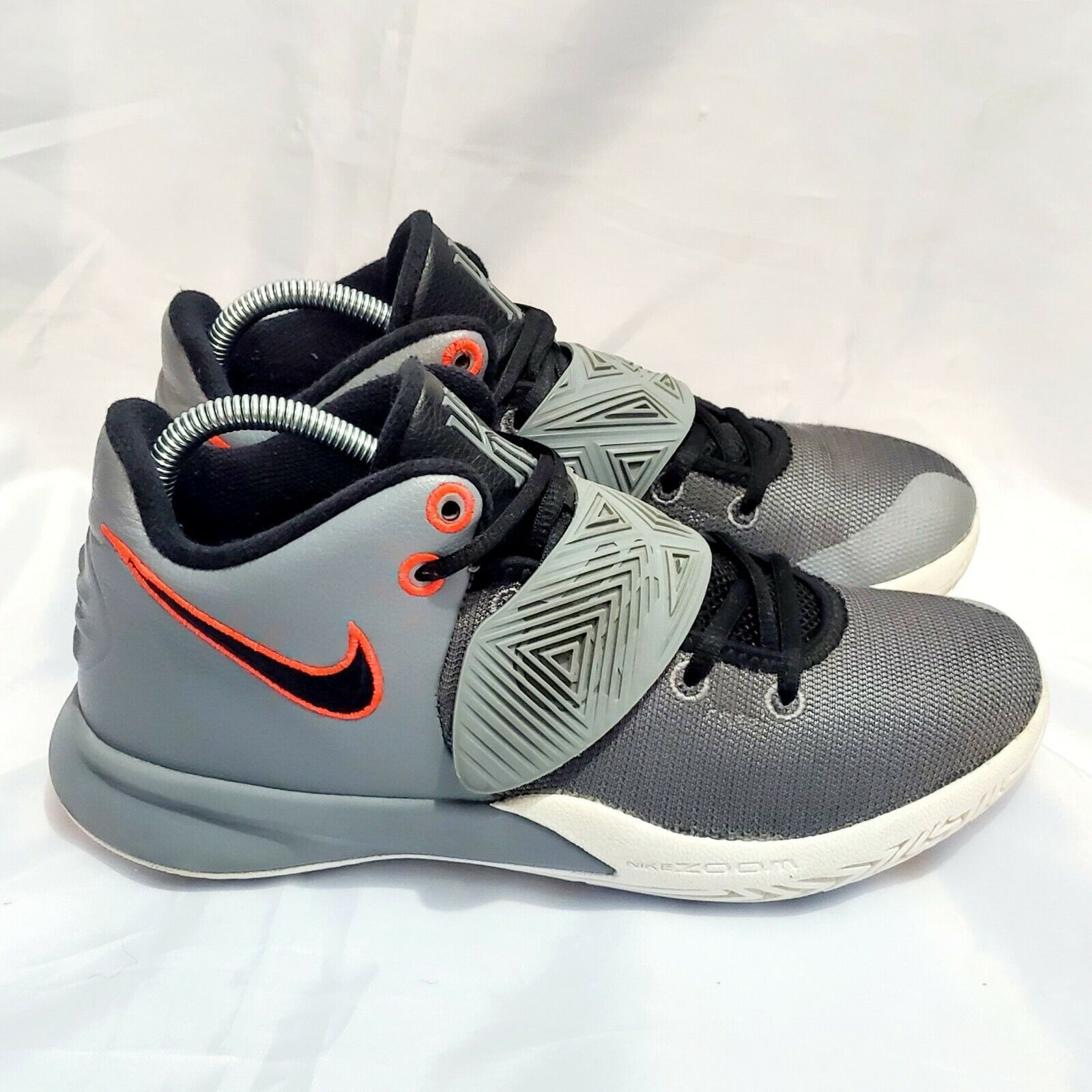 Giày Nike Kyrie Flytrap 3 BQ3060-010 - Ảnh 3