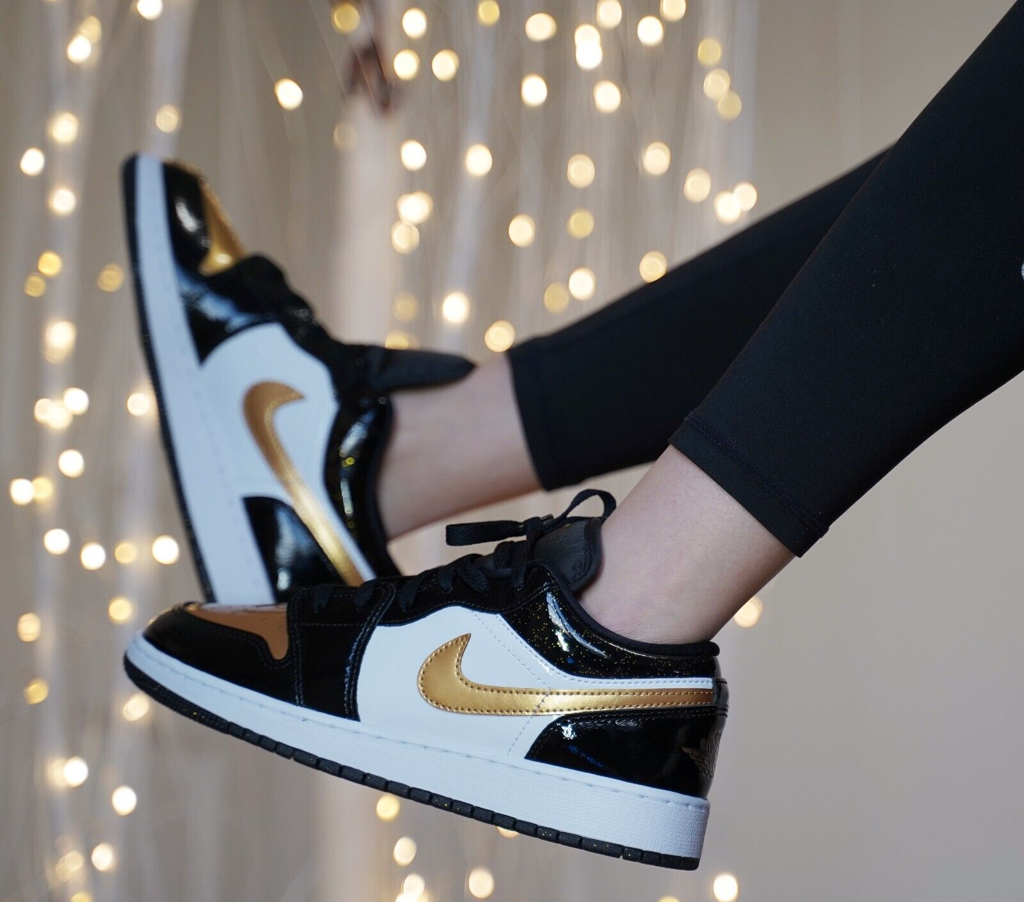 Giày Nike Air Jordan 1 Low SE GS 'Gold Toe' DR6970-071 - Ảnh 5