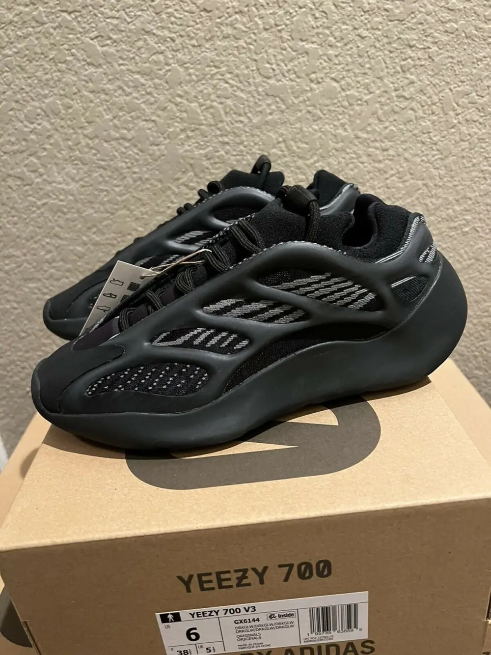 Giày Adidas Yeezy 700 V3 'Dark Glow' GX6144 - Ảnh 3
