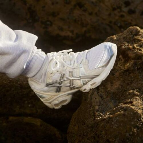 Giày Asics x Wind and Sea Gel-Nimbus 9 'White Pure Silver' 1201A801-100 - Ảnh 4