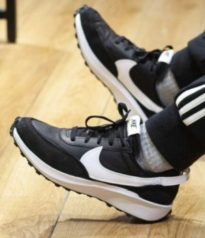 Alternative view of Giày Nike Waffle Debut Premium 'Tartan Plaid' DV0813-001