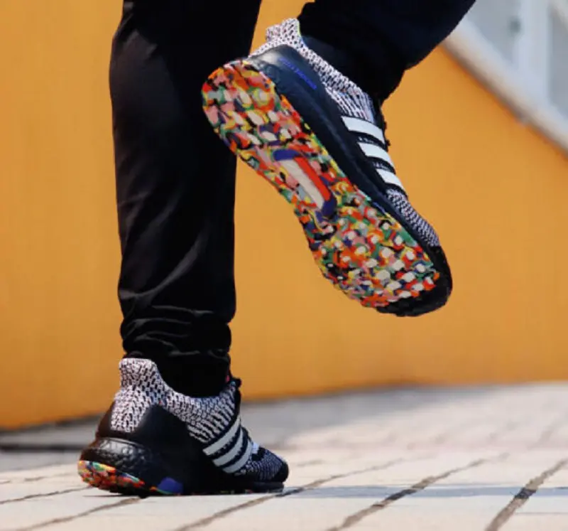 Alternative view of Giày Adidas Kris Andrew Small x UltraBoost 5.0 'Pride' GY4424