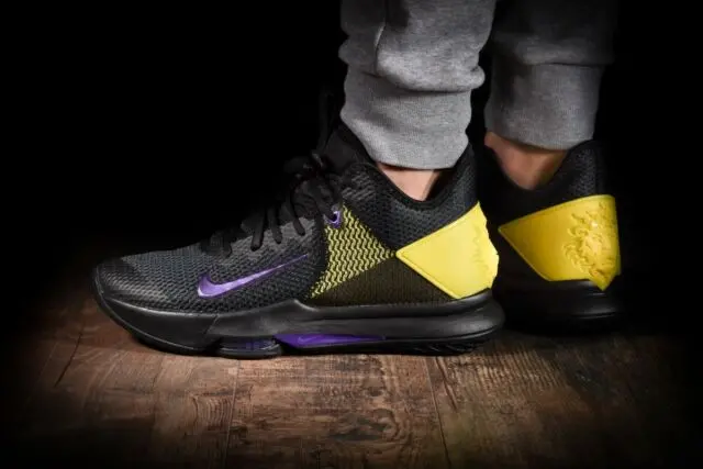 Alternative view of Giày Nike LeBron Witness 4 EP 'Lakers' CD0188-004