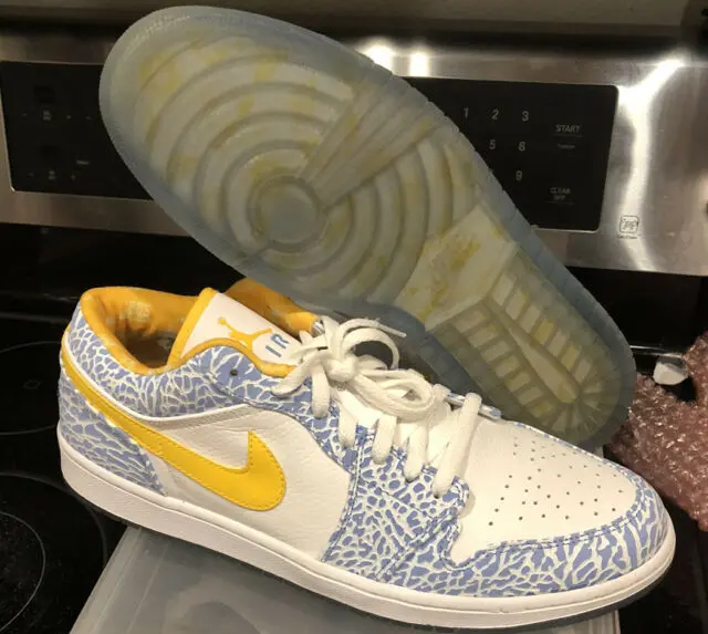 Alternative view of Giày Nike Air Jordan 1 Retro Low 'West Coast' 309192-172