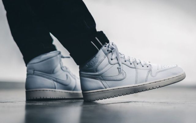 Giày Nike Air Jordan 1 High Premium 'Pure Platinum' AA3993-030 - Ảnh 5