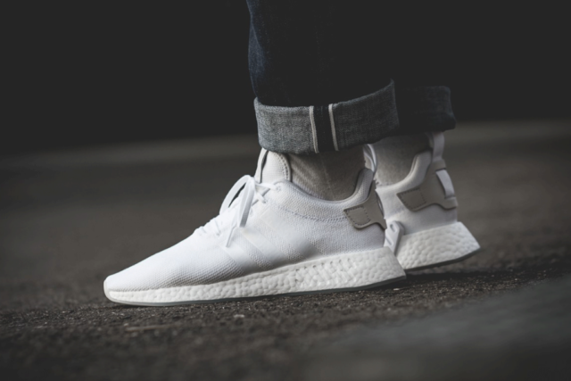 Giày Adidas NMD R2 Runner "Triple White" CQ2401 - Ảnh 5