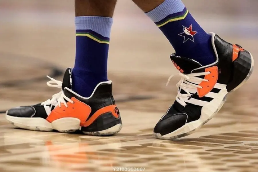 Alternative view of Giày  Adidas Harden Vol. 4 Daniel Patrick Black FV8053