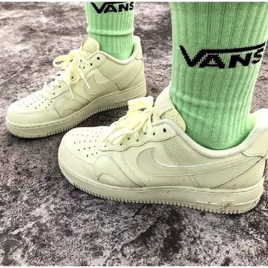 Alternative view of Giày Nike Air Force 1 Low ‘Swoosh Pale Yellow’ CK7214-700