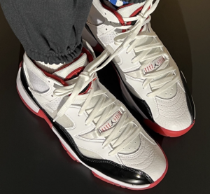 Alternative view of Giày Nike Air Jordan Jumpman Two ‘Bred Concord’ DO1925-106