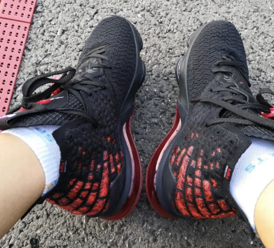 Giày Nike LeBron 17 EP ‘Infrared VI ‘Black’ BQ3178-006 - Ảnh 3