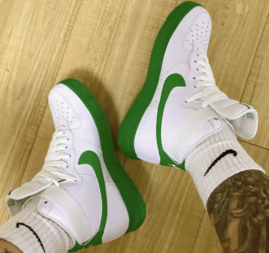 Alternative view of Giày Nike Air Force 1 High ’07 ‘Lucky Green’ CK7794-100