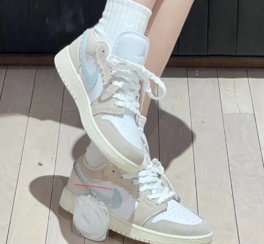 Giày Nike Air Jordan 1 Low SE GS ‘Scalloped Edge’ DZ5356-800 - Ảnh 3