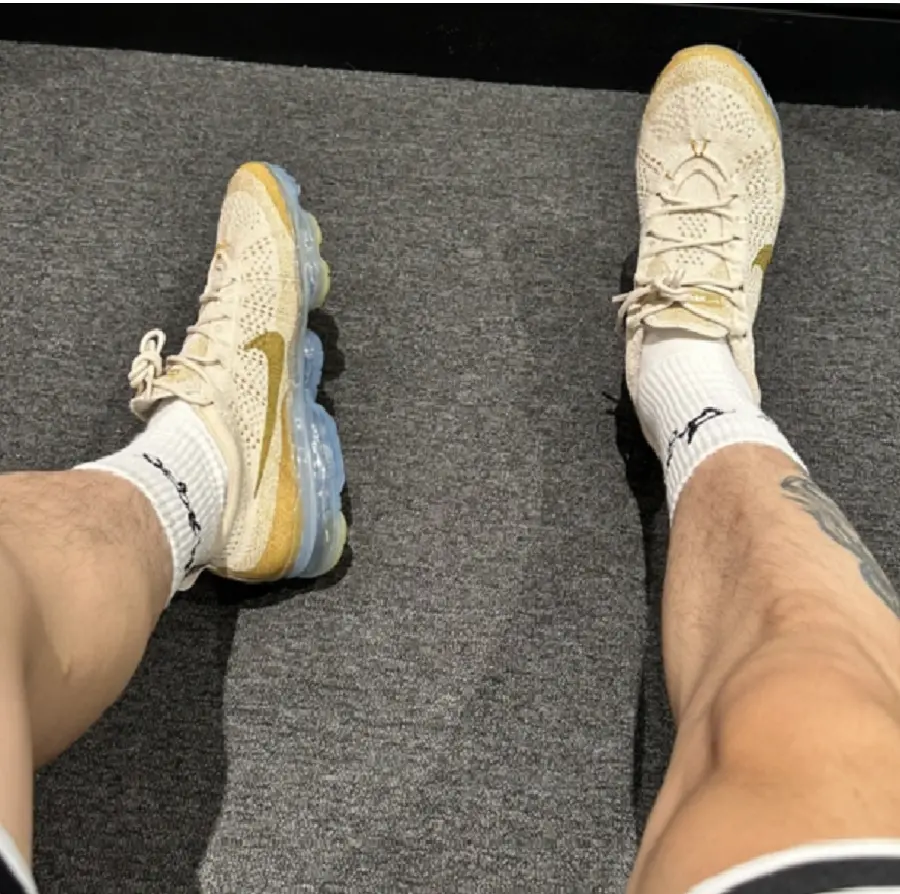 Alternative view of Giày Nike Air VaporMax 2023 Flyknit ‘Sand Drift’ DV1678-100