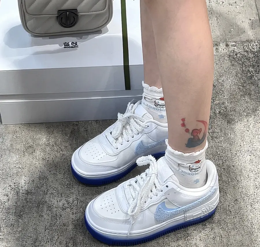 Alternative view of Giày Nike Air Force 1 ‘Chenille Swoosh – Blue Tint’ FJ4567-100