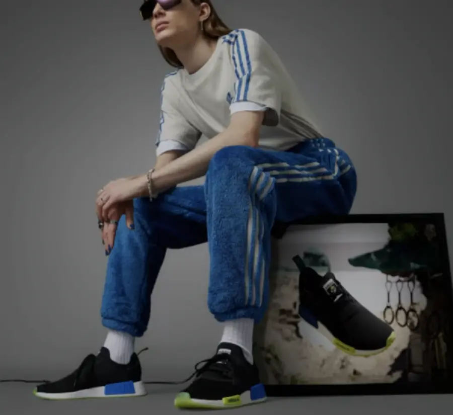 Giày Adidas NMD_R1 x Indigo Herz ‘Into the Metaverse’ IE1844 - Ảnh 3