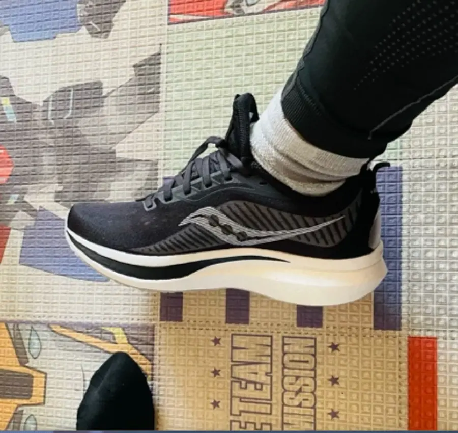 Alternative view of Giày Saucony Endorphin Pro 2 'Black White' S20687-10