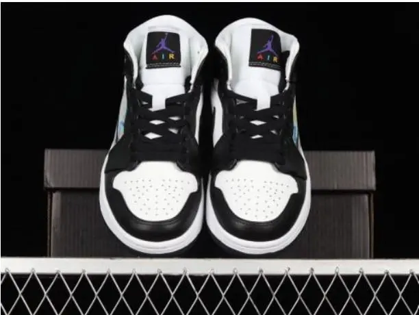 Giày Nike Air Jordan 1 Mid Wmns 'Hologram' DR9495-001 - Ảnh 4
