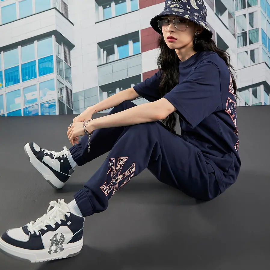 Alternative view of Giày MLB Chunky Liner High New York Yankees 'Navy' 3ASXCB12N-50NYD