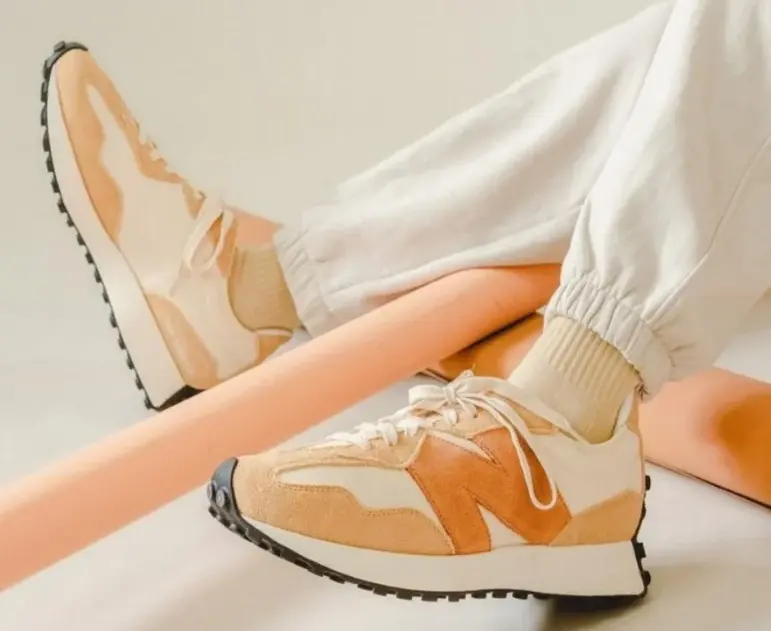 Alternative view of Giày New Balance 327 'Macadamia Nut' MS327WC