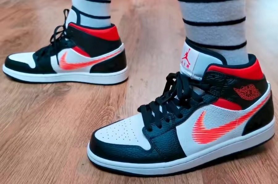 Giày Nike Air Jordan 1 Mid 'Zig Zag Swoosh' DN4929-100 - Ảnh 5