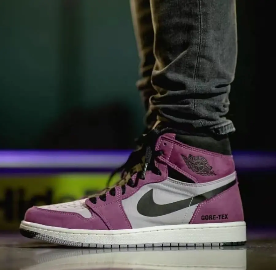Alternative view of Giày Nike Air Jordan 1 High Element GTX 'Light Berry' DB2889-500