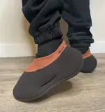 Alternative view of Giày Adidas Yeezy Knit Runner 'Stone Carbon' GY1759