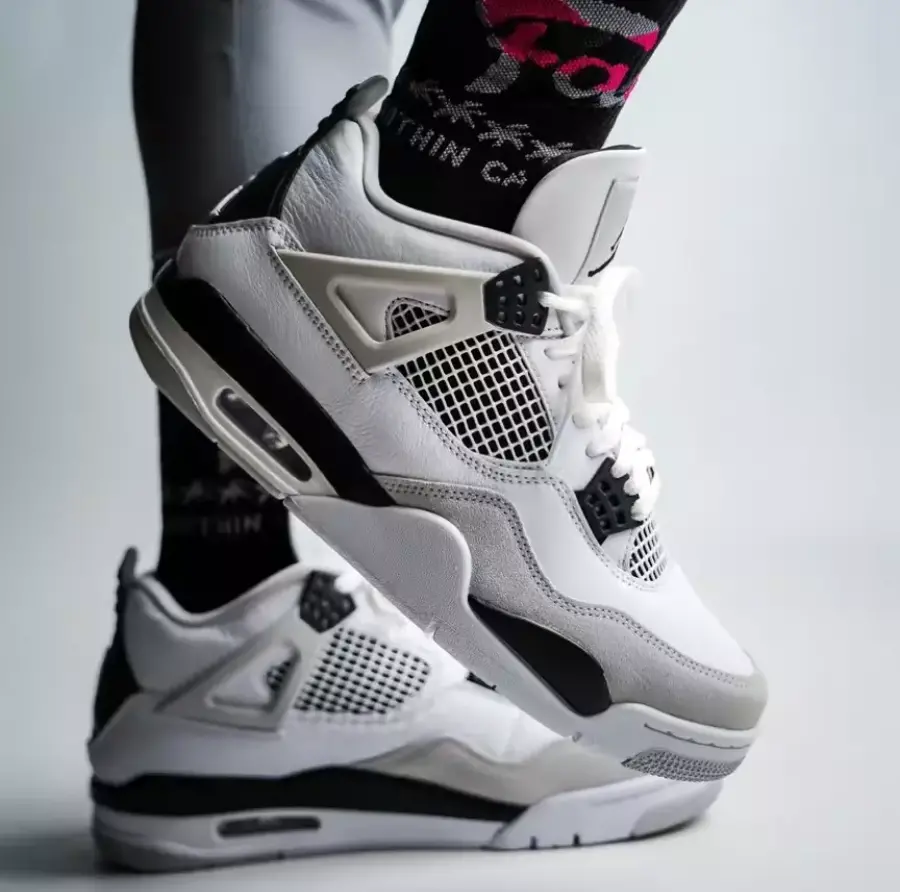 Giày Nike Air Jordan 4 Retro 'Military Black' DH6927-111 - Ảnh 3