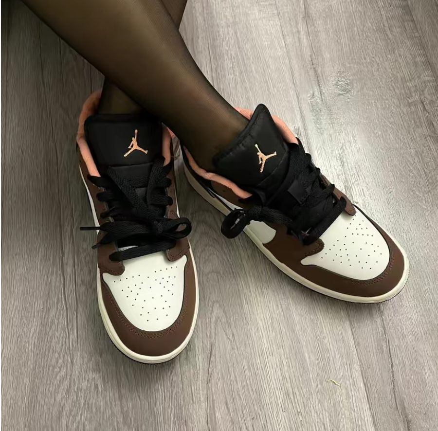 Giày Nike Air Jordan 1 Low SE GS DM0589-200 - Ảnh 5