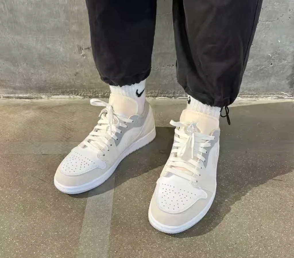 Giày Nike Air Jordan 1 Low 'Inside Out' DN1635-100 - Ảnh 4