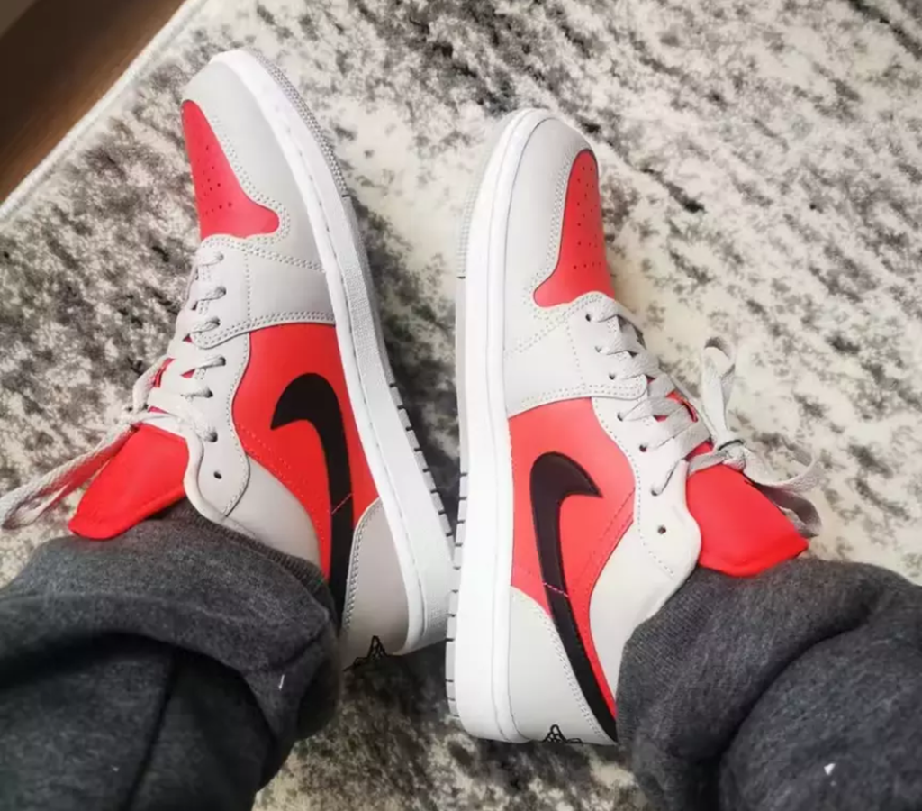 Giày Nike Wmns Air Jordan 1 Low 'Siren Red' DC0774-060 - Ảnh 2