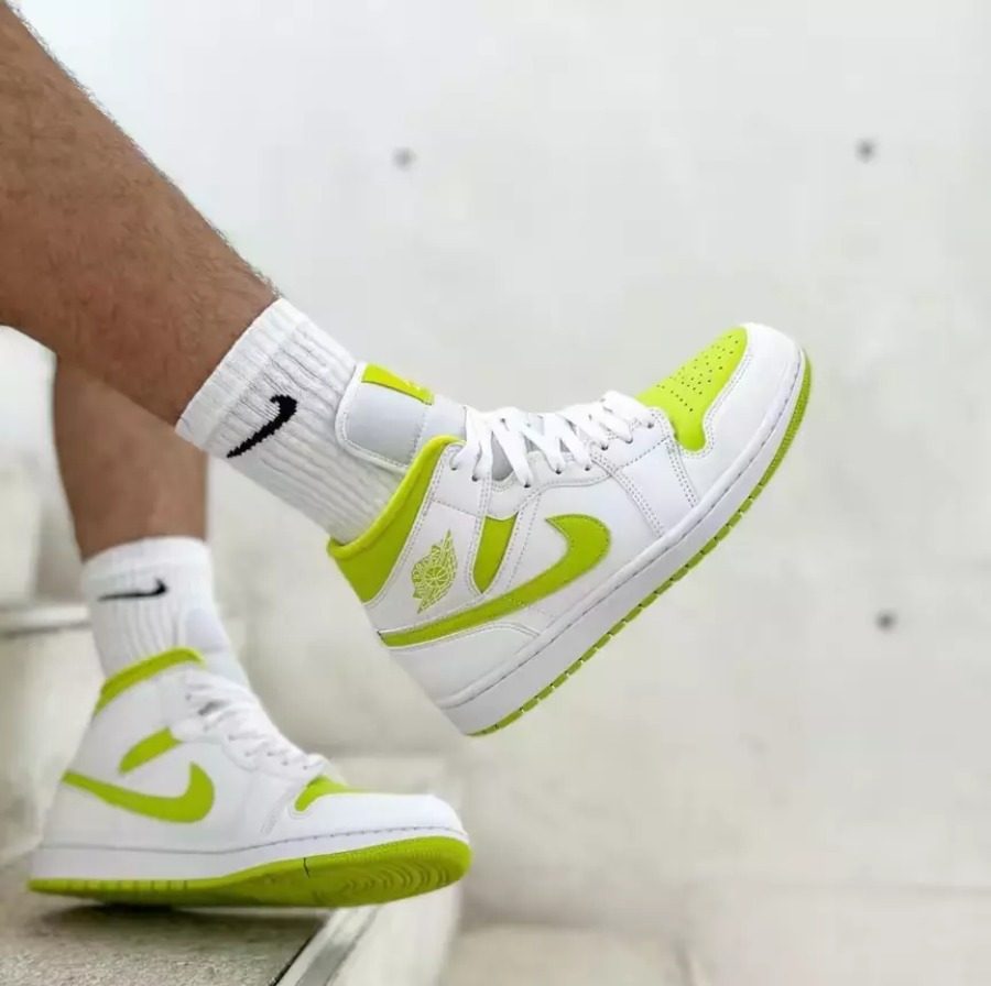 Giày Nike Wmns Air Jordan 1 Mid 'White Lime' BQ6472-131 - Ảnh 7