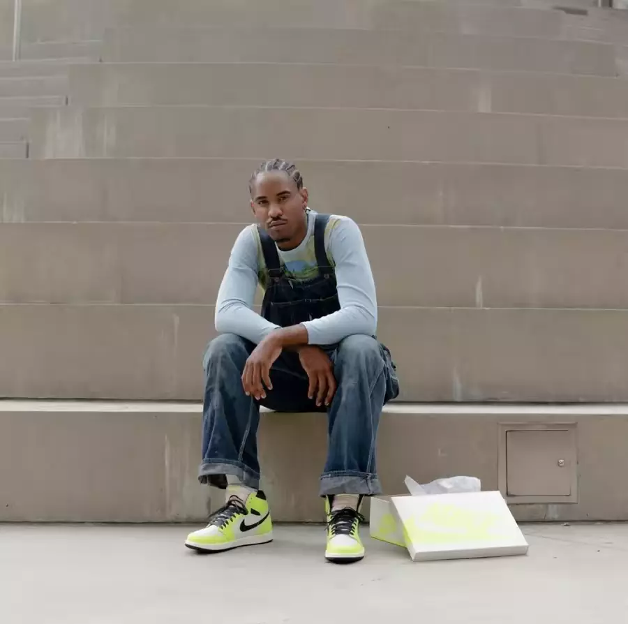 Giày Nike Air Jordan 1 Retro High OG 'Volt' 555088-702 - Ảnh 2