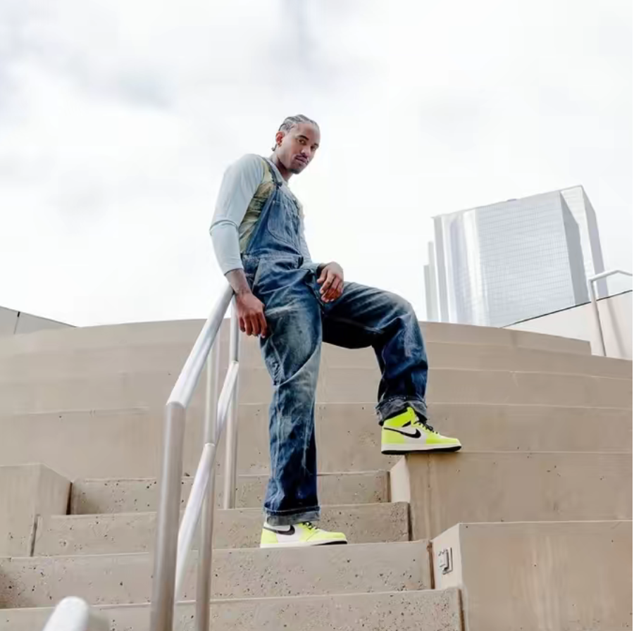 Giày Nike Air Jordan 1 Retro High OG 'Volt' 555088-702 - Ảnh 3