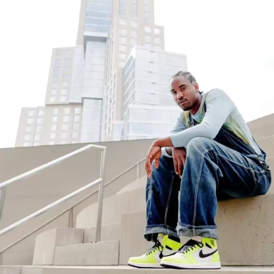 Giày Nike Air Jordan 1 Retro High OG 'Volt' 555088-702 - Ảnh 4