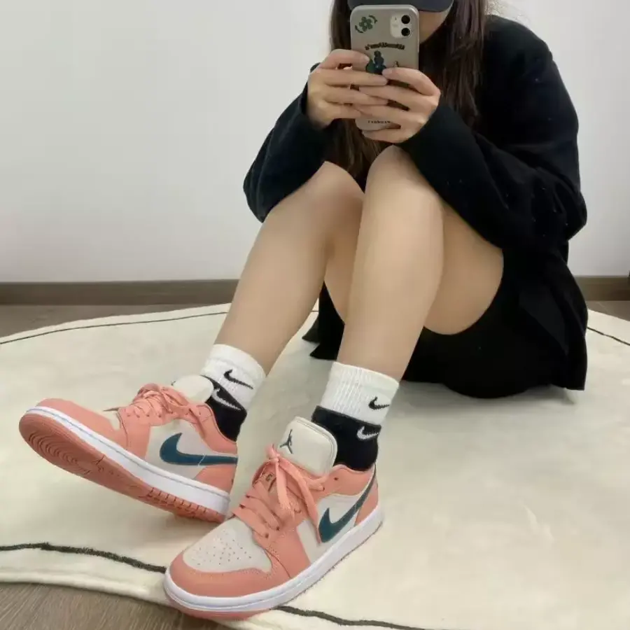 Giày Nike Wmns Air Jordan 1 Low 'Light Madder Root' DC0774-800 - Ảnh 6