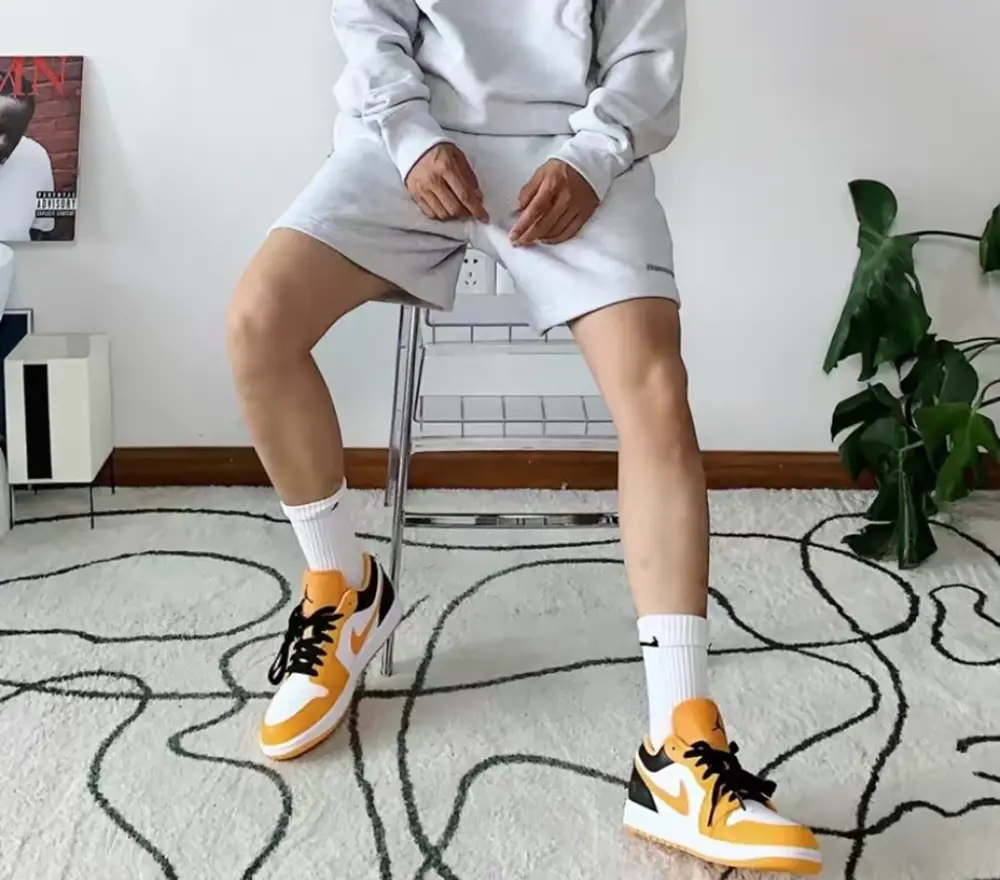 Giày Nike Air Jordan 1 Low 'Taxi' 553558-701 - Ảnh 5