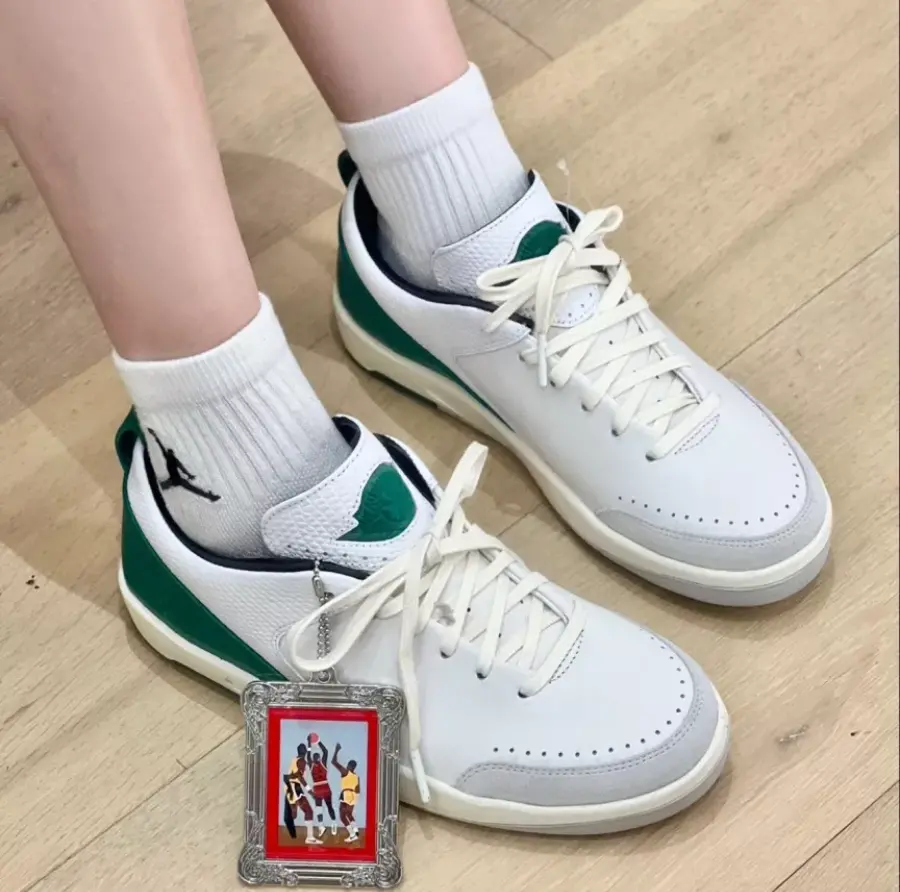 Alternative view of Giày Nike Air Jordan 2 Low x Nina Chanel Abney 'White' DQ0560-160