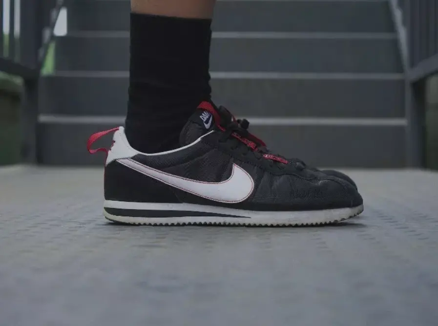 Alternative view of Giày Nike Kendrick Lamar x Cortez Kenny 3 'Bet It Back' BV0833-016