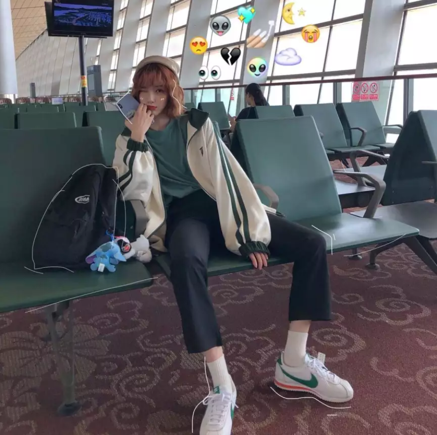 Giày Nike Stranger Things x Cortez 'Hawkins High' CJ6106-100 - Ảnh 2