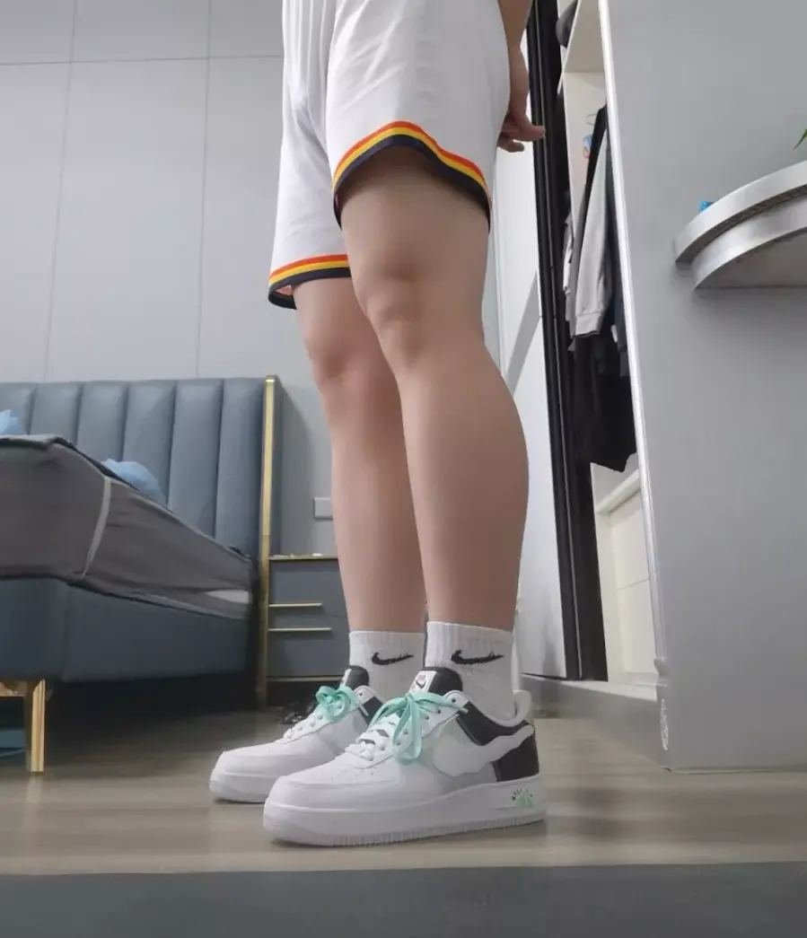 Alternative view of Giày Nike Air Force 1 Low ’07 LV8 ‘Pop Art’ DV1229-111