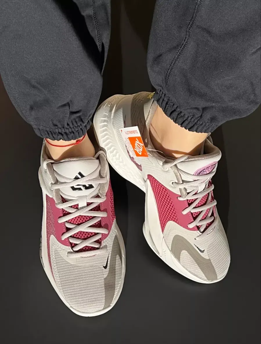 Alternative view of Giày Nike Zoom Freak 4 Ep 'Barely Volt' DJ6148-002