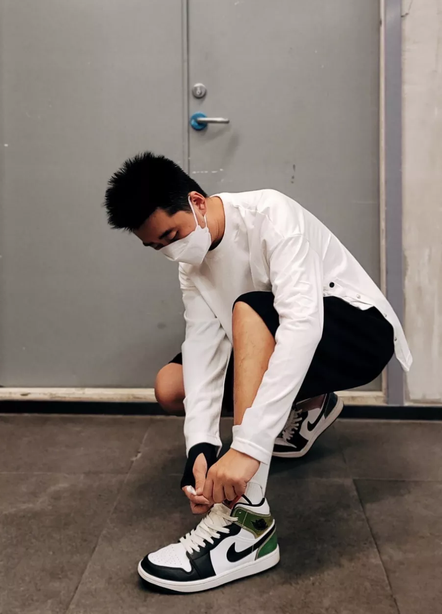 Giày Nike Air Jordan 1 Mid SE 'Heat Reactive Color Change' DM7802-100 - Ảnh 2