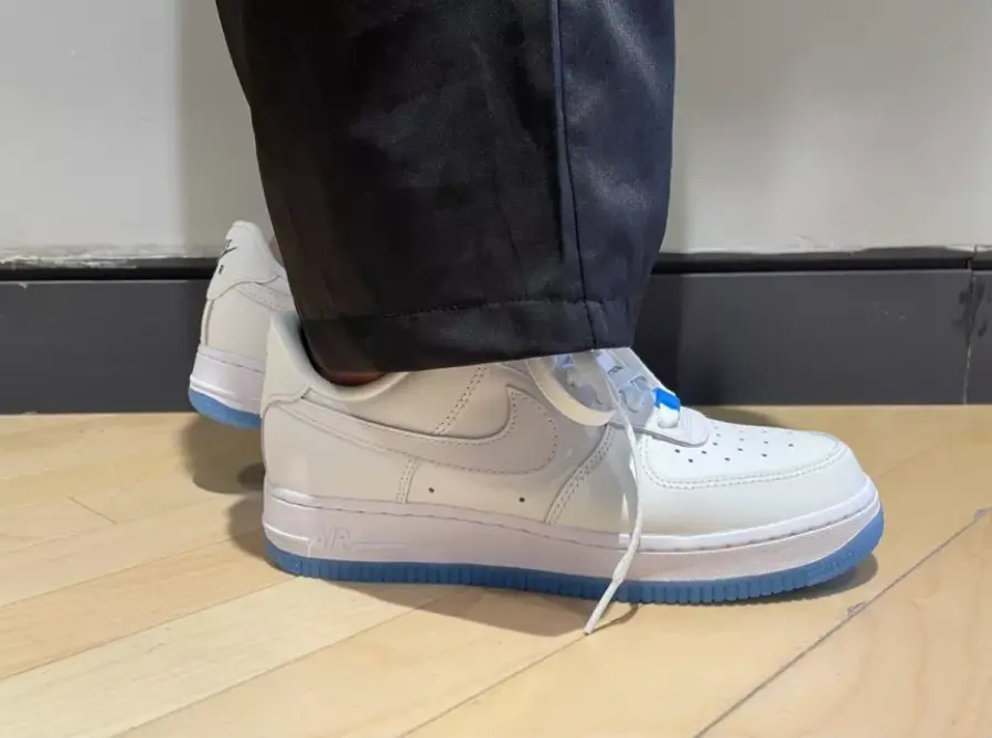 Giày Nike Air Force 1 React 'White Iridescent' CN9838-100 - Ảnh 3