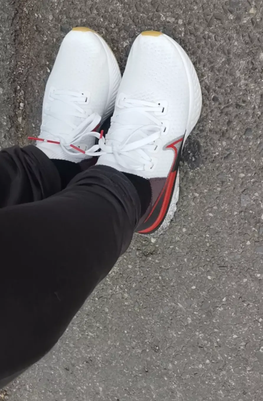 Giày Nike React Infinity Run Flyknit 'White University Red' CW5245-100 - Ảnh 3