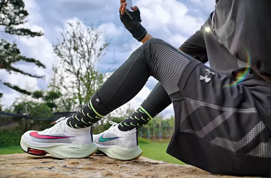 Alternative view of Giày Nike Air Zoom Alphafly Next% 'Watermelon' CI9925-100